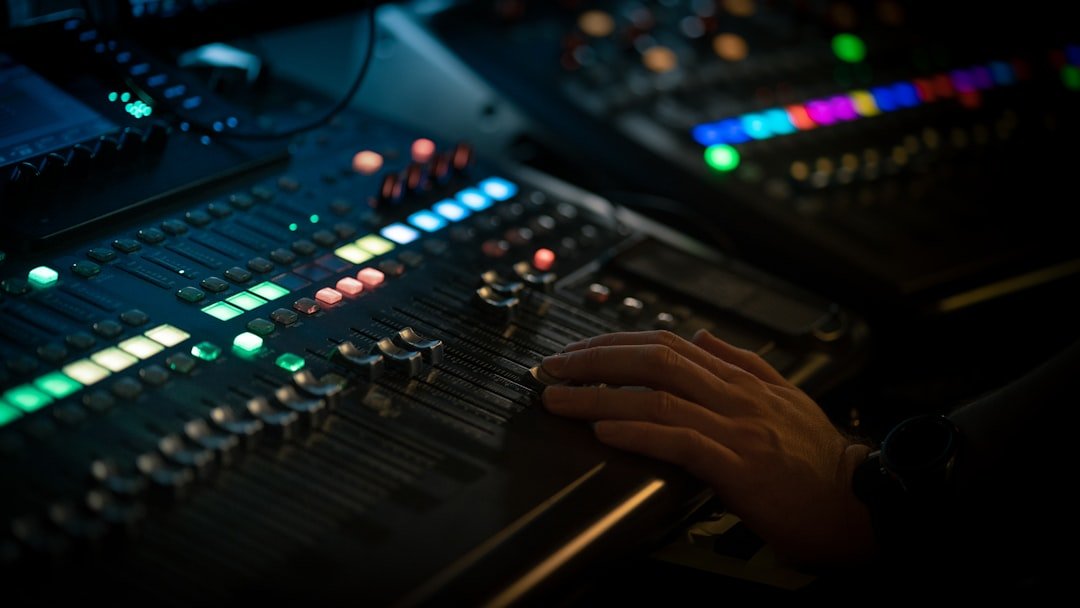 A mixer deck and hand